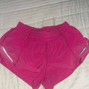 Sonic pink hotty hot low rise 2.5 in